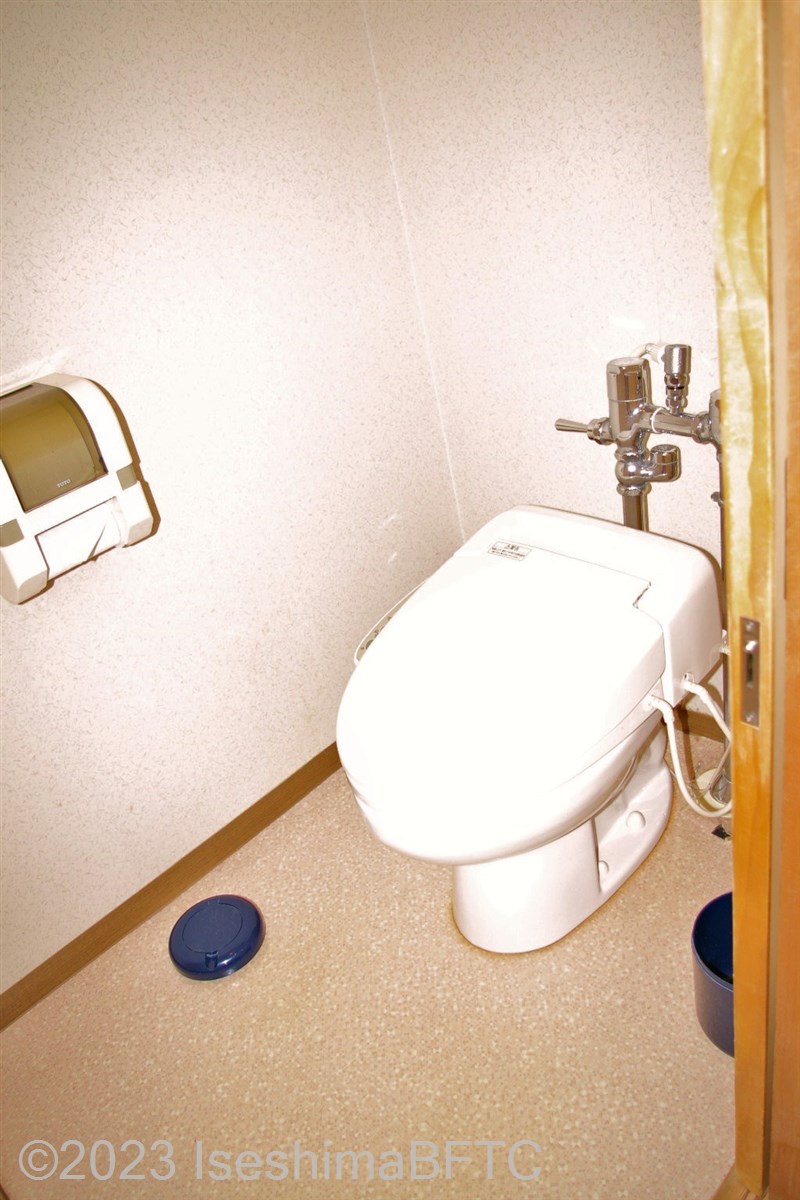 きしゅん亭和室　トイレ